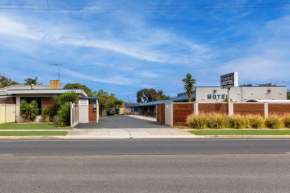 Rosebud Motel